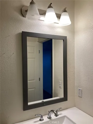 Unit B - Bathroom #1