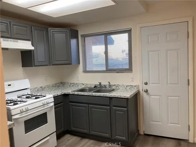 Unit B Kitchen