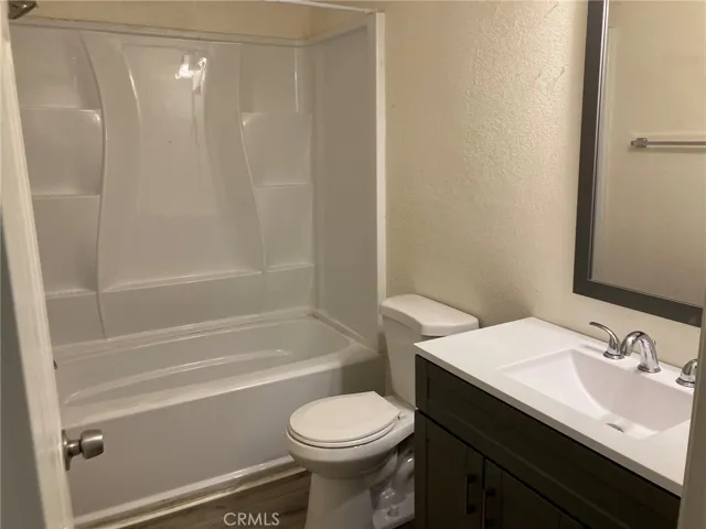 Unit B - Bathroom #1