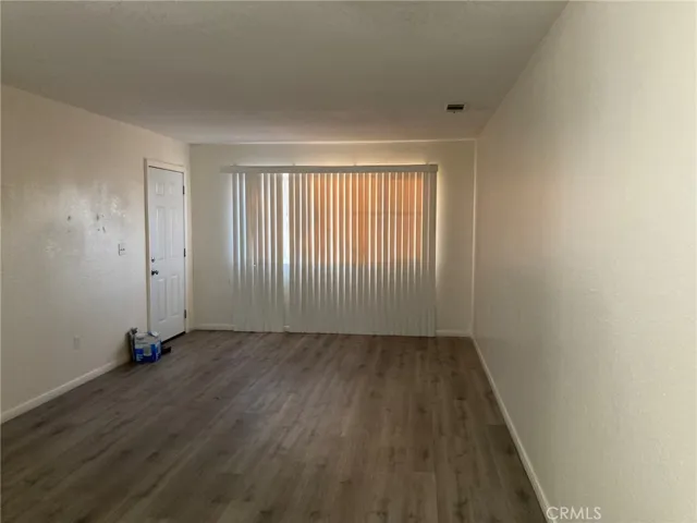 Unit B Living room