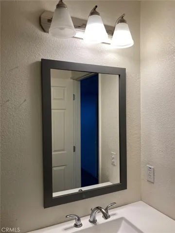 Unit B - Bathroom #1