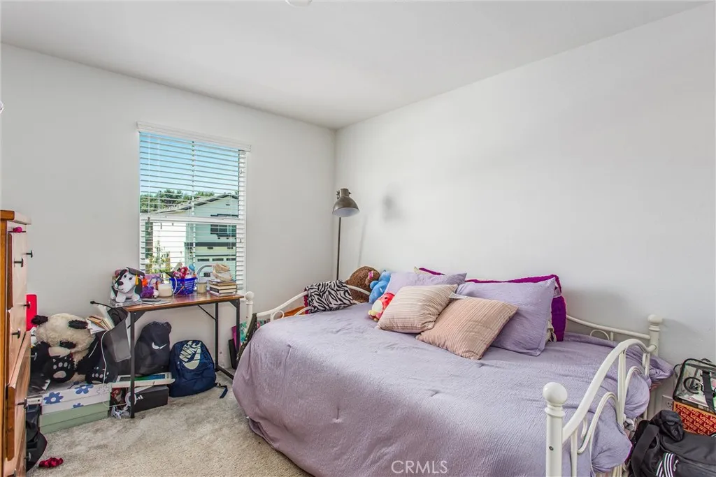 2335 Powell Drive, Rialto, California 92377 home-pic-16