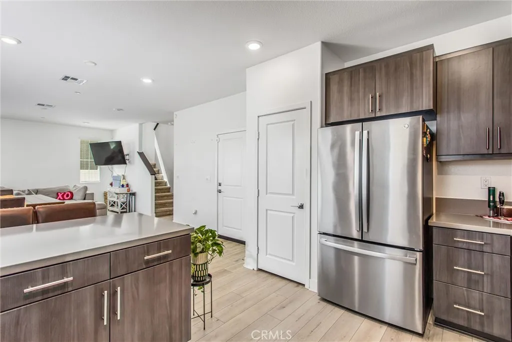 2335 Powell Drive, Rialto, California 92377 home-pic-10