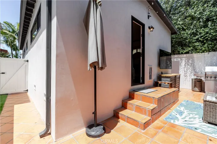 1724 Dixon Street, Redondo Beach, California 90278