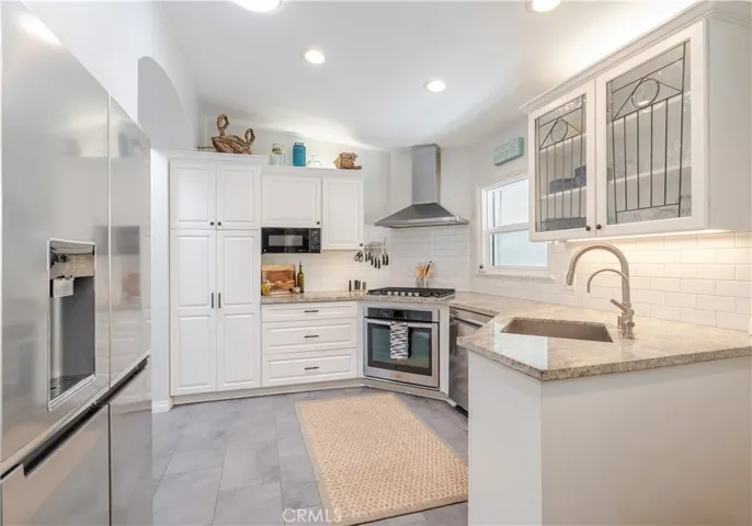 1724 Dixon Street, Redondo Beach, California 90278