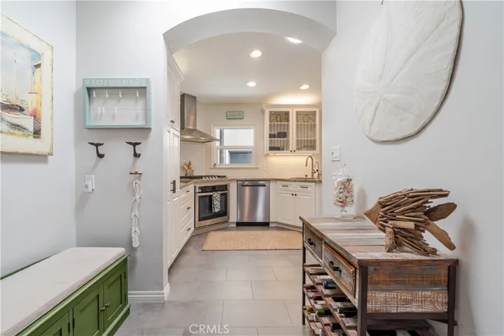 1724 Dixon Street, Redondo Beach, California 90278