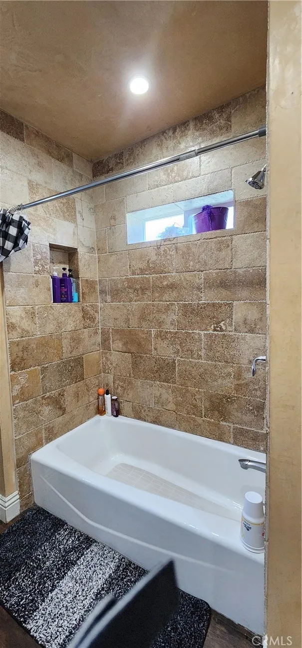 3112 1st Street, Riverside, California 92507 home-pic-10