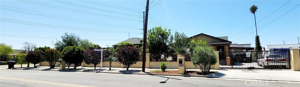 3112 1st Street, Riverside, California 92507 home-pic-1