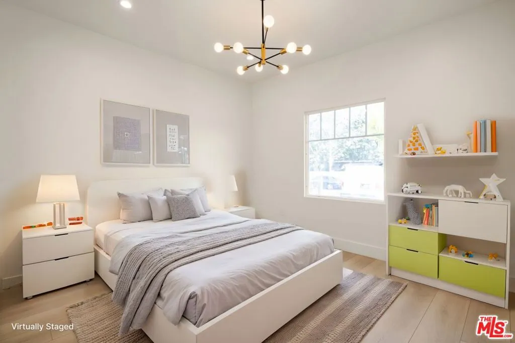 1558 W 47th Street, Los Angeles, California 90062 home-pic-21