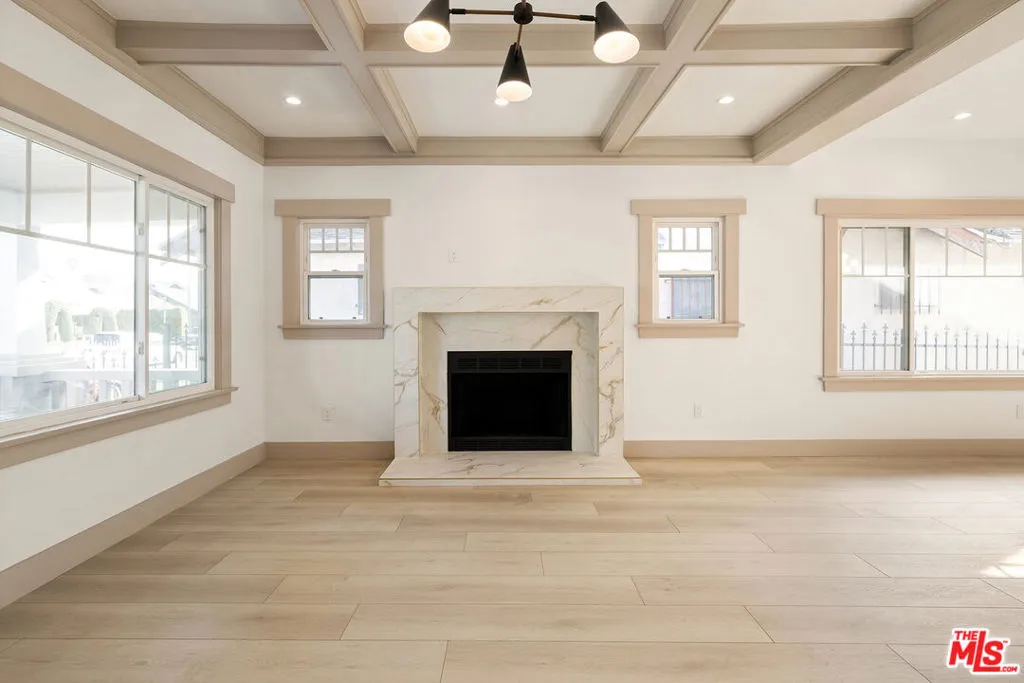 1558 W 47th Street, Los Angeles, California 90062 home-pic-6