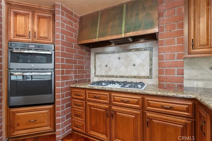 181 S Canyon Crest Drive, Anaheim Hills, California 92808
