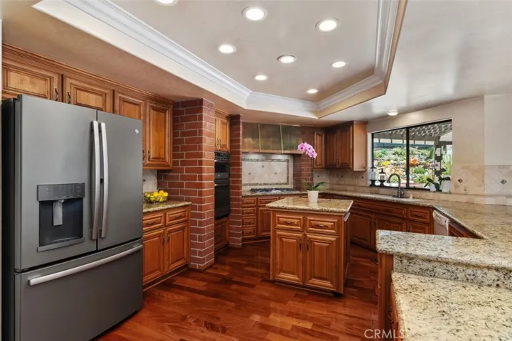 181 S Canyon Crest Drive, Anaheim Hills, California 92808