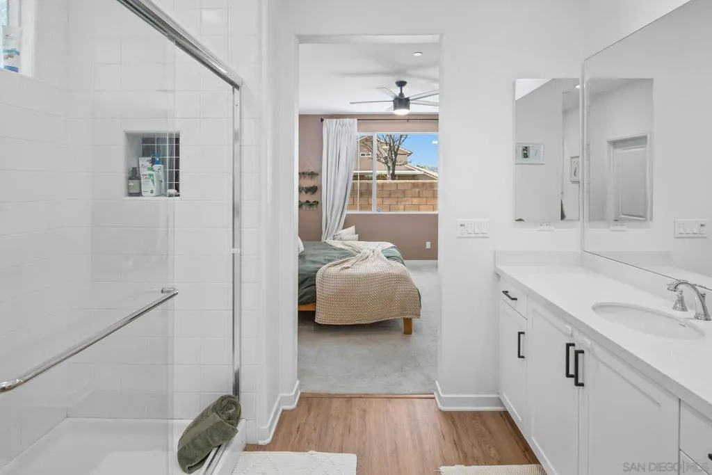 45187 Via Vela, Temecula, California 92592 home-pic-17