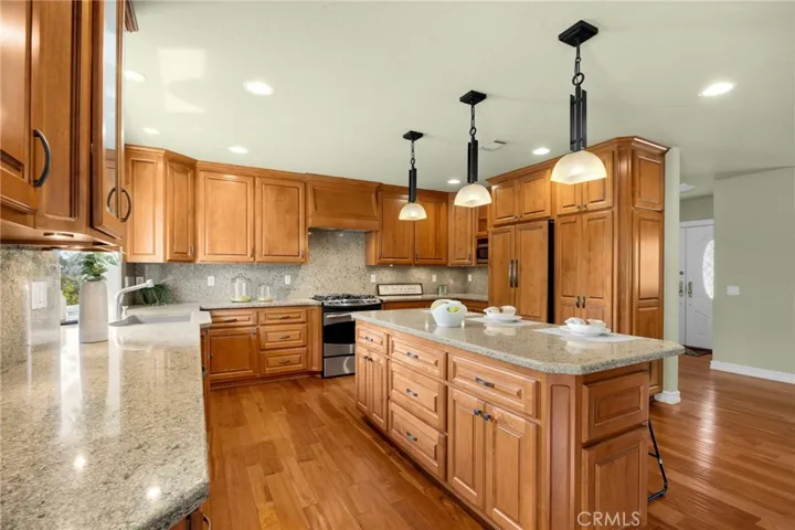 335 Encanada Drive, La Habra Heights, California 90631
