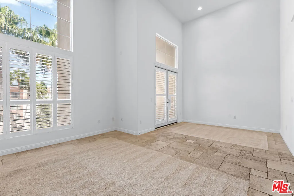 5831 Seawalk Drive 240, Playa Vista, California 90094 home-pic-3