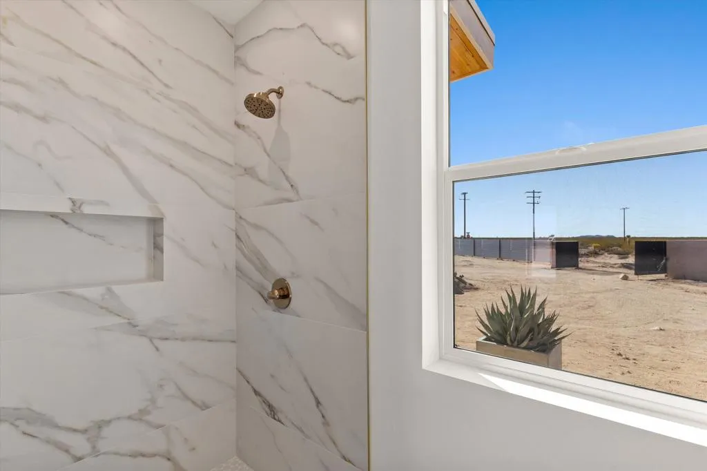 1925 Border Avenue, Joshua Tree, California 92252 home-pic-40