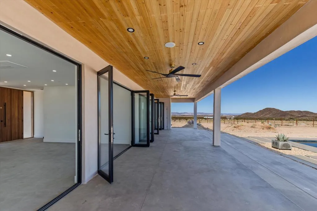 1925 Border Avenue, Joshua Tree, California 92252 home-pic-22