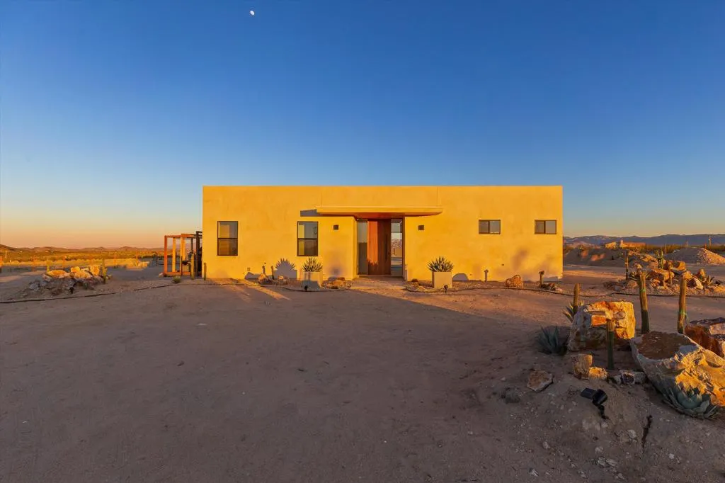 1925 Border Avenue, Joshua Tree, California 92252 home-pic-47