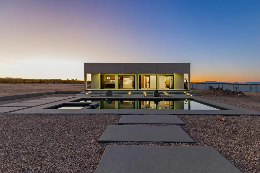1925 Border Avenue, Joshua Tree, California 92252 home-pic-55