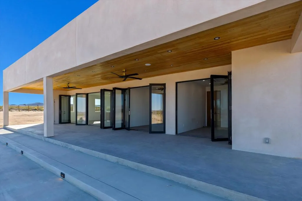 1925 Border Avenue, Joshua Tree, California 92252 home-pic-28