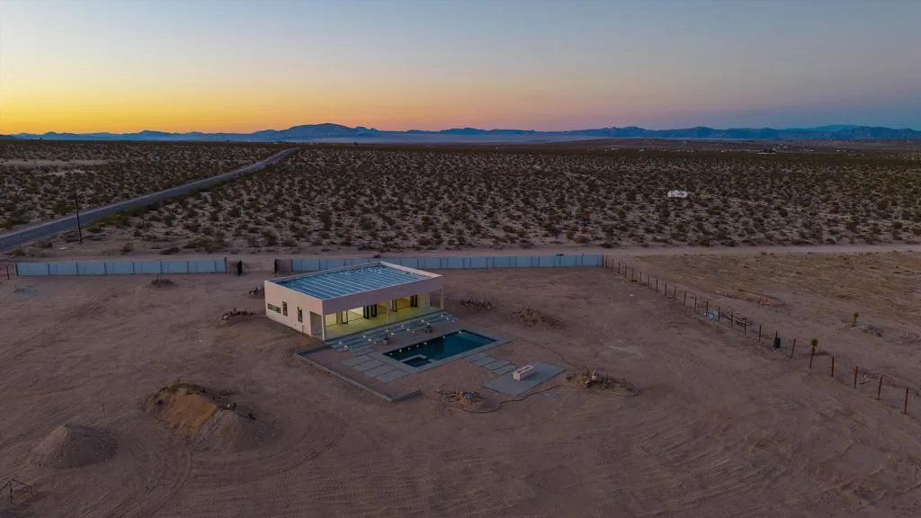 1925 Border Avenue, Joshua Tree, California 92252 home-pic-44