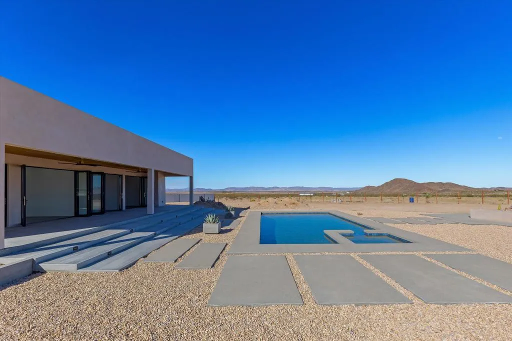 1925 Border Avenue, Joshua Tree, California 92252 home-pic-43