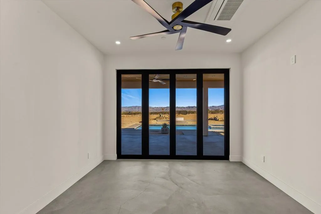 1925 Border Avenue, Joshua Tree, California 92252 home-pic-32