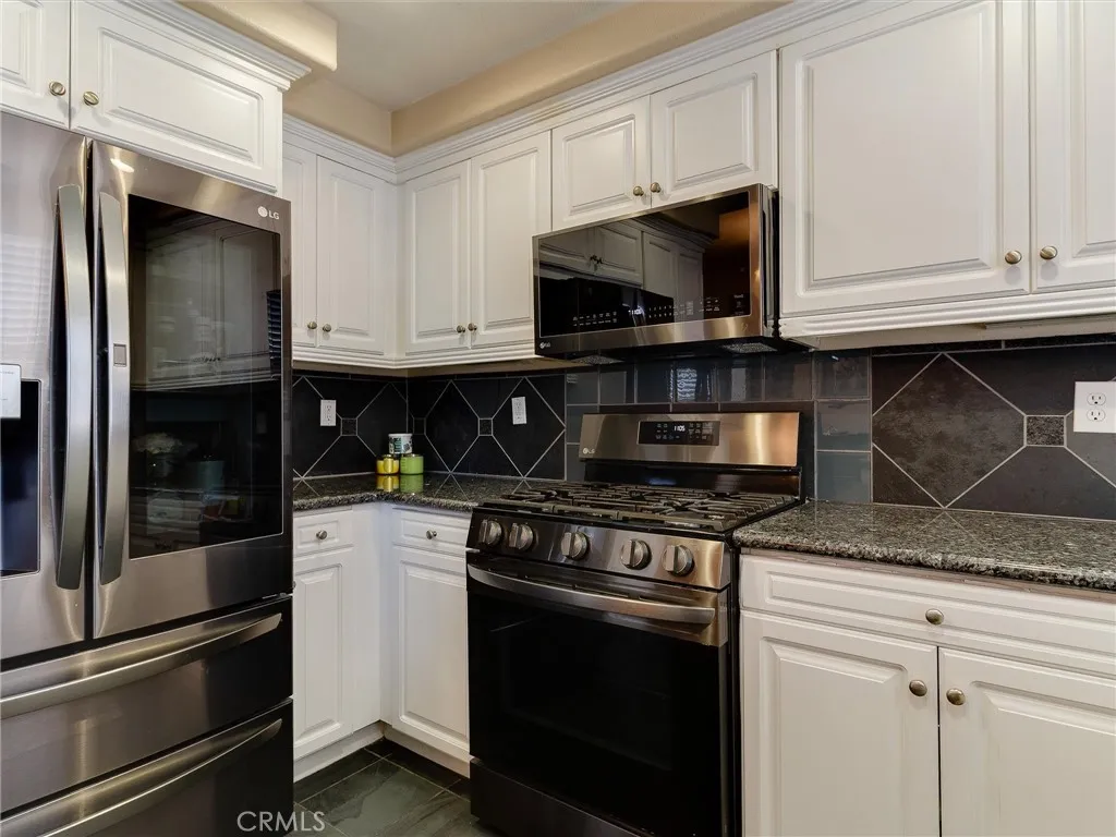 17625 Carpintero Avenue, Bellflower, California 90706 home-pic-9