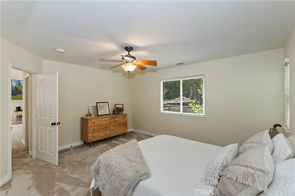 28589 Shenandoah Drive, Lake Arrowhead, California 92352 home-pic-25