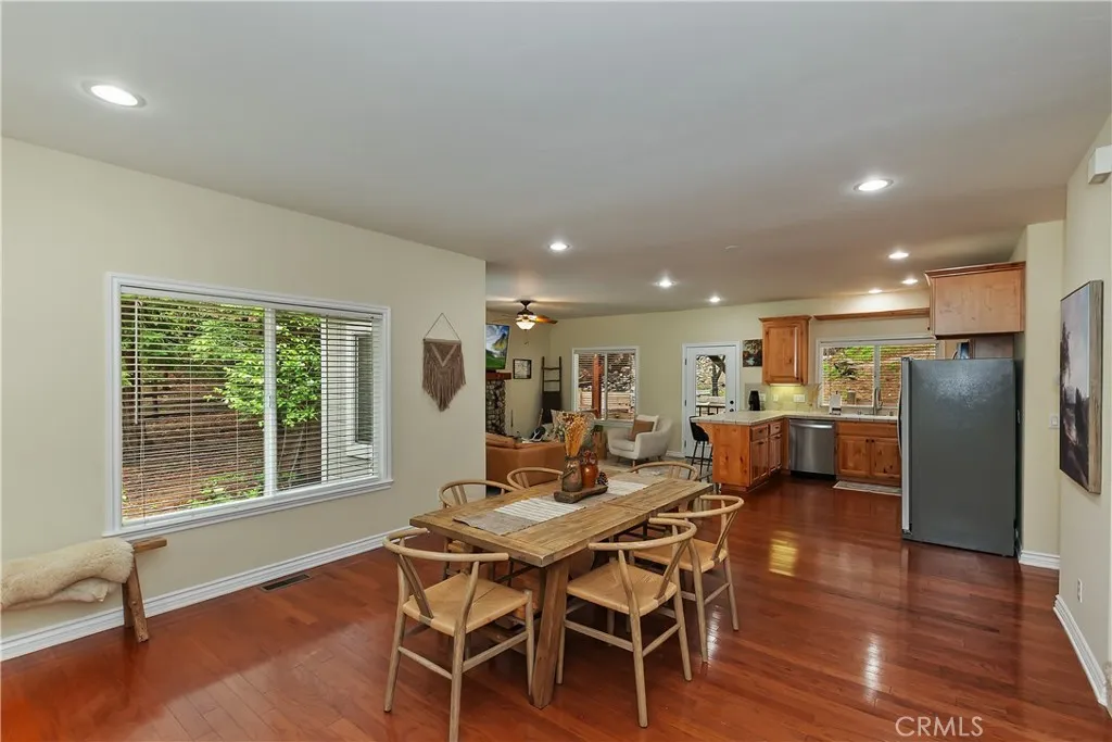 28589 Shenandoah Drive, Lake Arrowhead, California 92352 home-pic-11