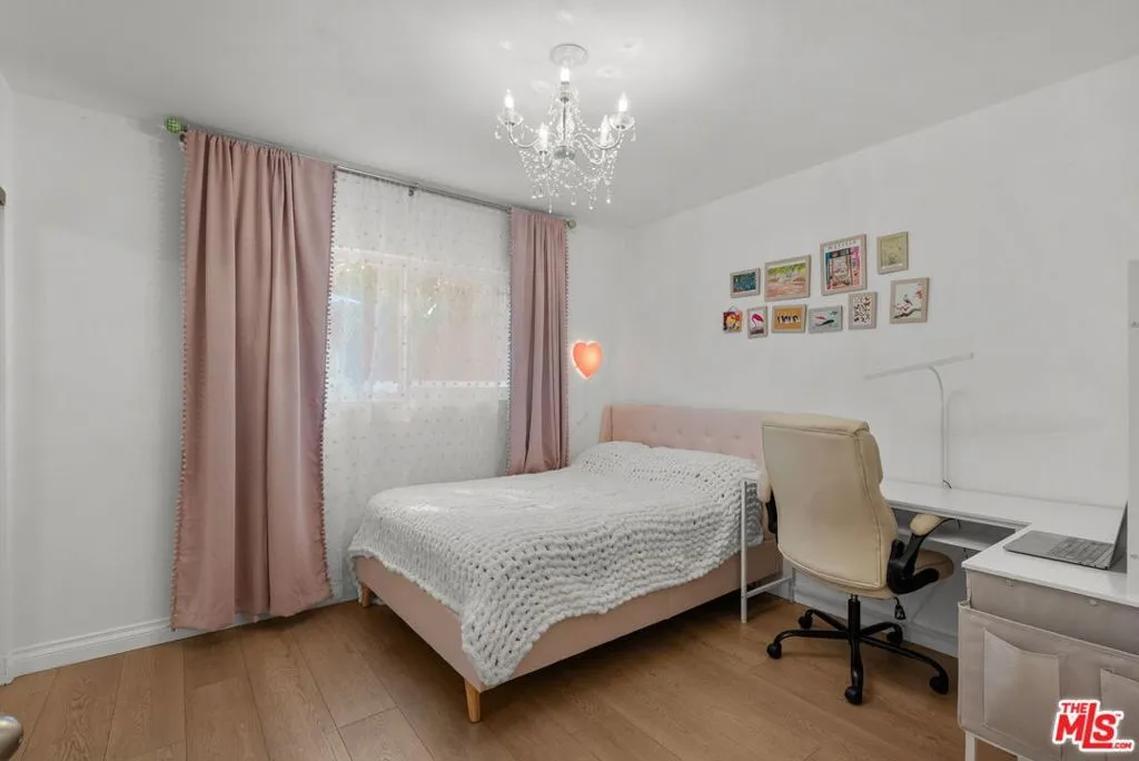 4300 Pampas Road, Woodland Hills, California 91364 home-pic-19