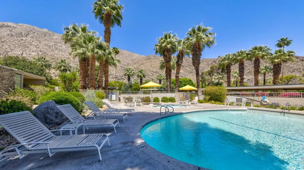 555 W Baristo Road  home-pic-35