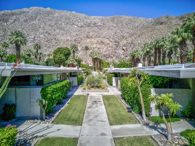 555 West Barristo #6, Palm Springs 60-5