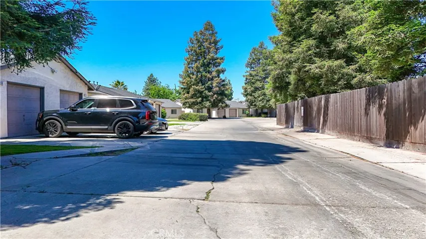 277 – 279 Bothun Road, Turlock, California 95380