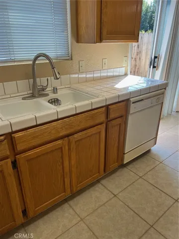 287 – 289 Bothun Road, Turlock, California 95380