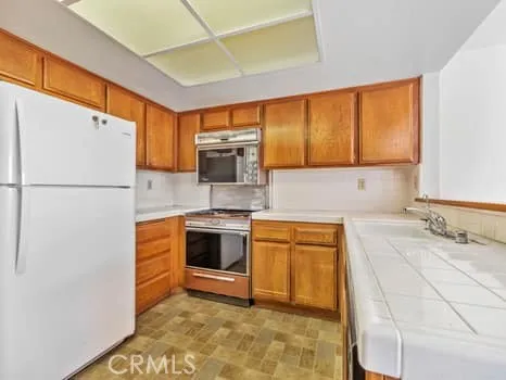 11255 Key West Avenue 2, Porter Ranch, California 91326