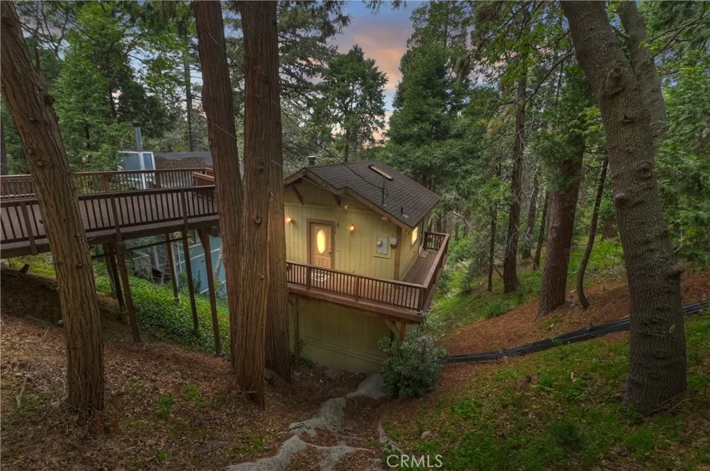 23776 Lakeview Drive, Crestline, California 92325 home-pic-38