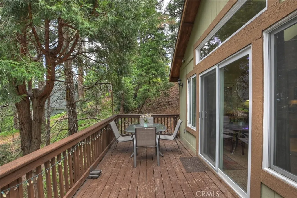 23776 Lakeview Drive, Crestline, California 92325 home-pic-0
