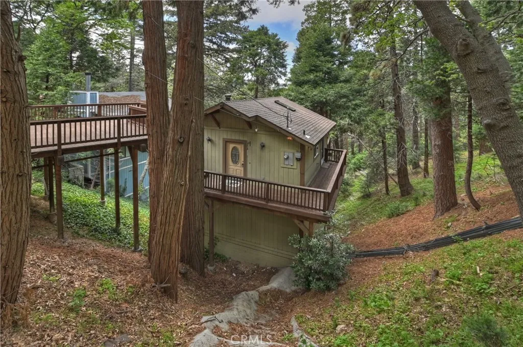 23776 Lakeview Drive, Crestline, California 92325 home-pic-30