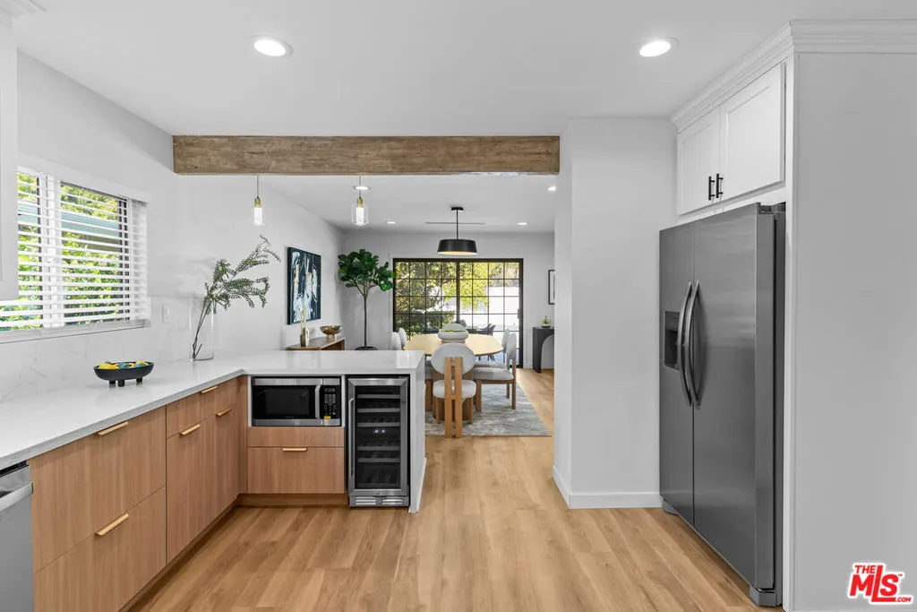 16517 Hartsook Street, Encino, California 91436 home-pic-9