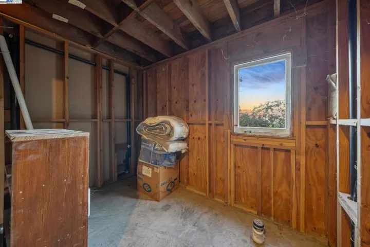 5915 Rincon Drive, Oakland, California 94611