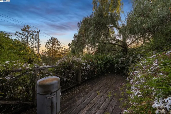 5915 Rincon Drive, Oakland, California 94611
