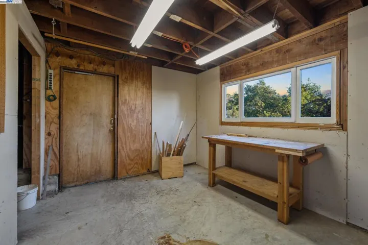 5915 Rincon Drive, Oakland, California 94611
