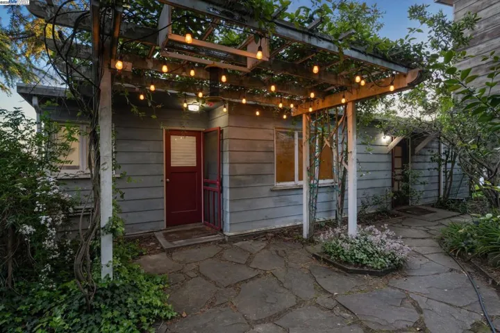 5915 Rincon Drive, Oakland, California 94611