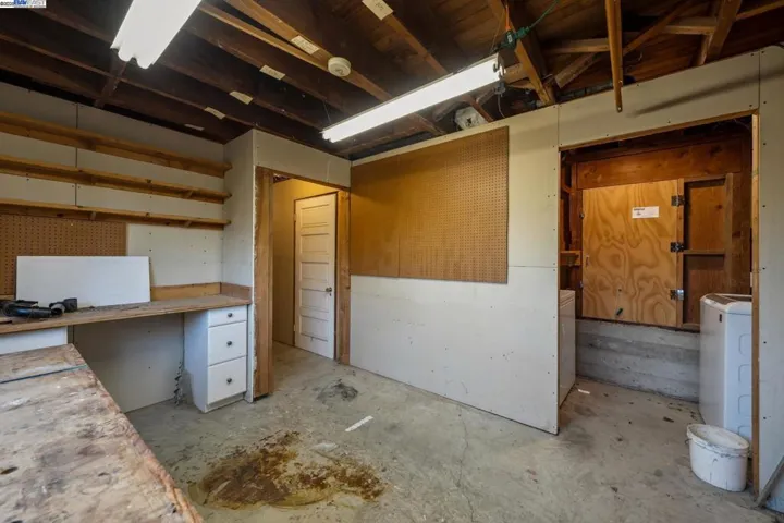 5915 Rincon Drive, Oakland, California 94611