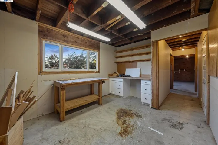 5915 Rincon Drive, Oakland, California 94611