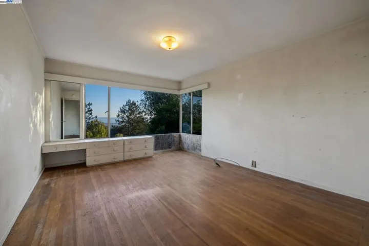 5915 Rincon Drive, Oakland, California 94611