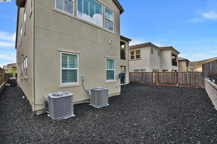 7179 Lembert Hills Dr, Dublin, California 94568