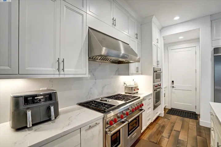 7179 Lembert Hills Dr, Dublin, California 94568