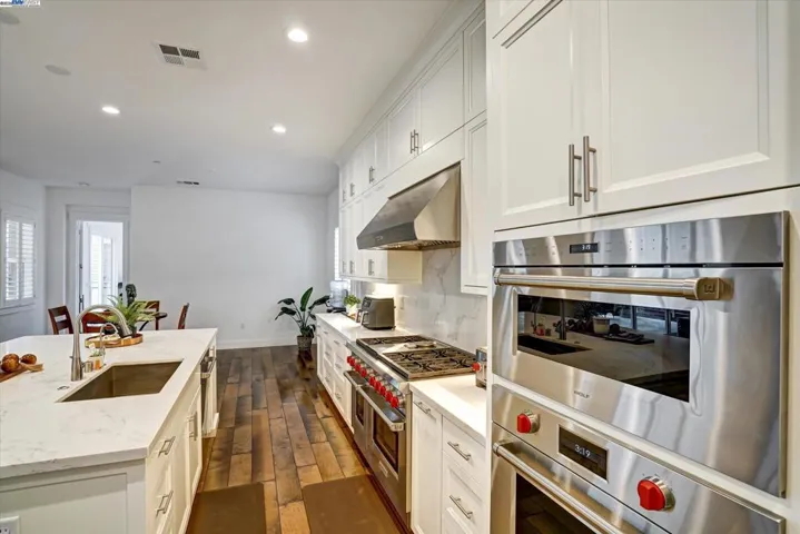 7179 Lembert Hills Dr, Dublin, California 94568